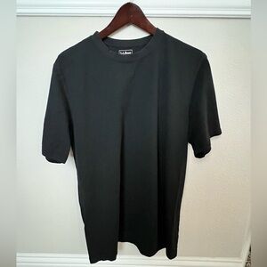 L.L. Bean Men’s Large Tall Black 100% Cotton Slightly Fitted T-Shirt